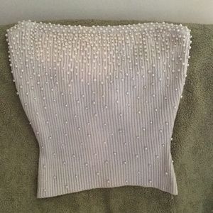 Strapless, beaded and with pearls top